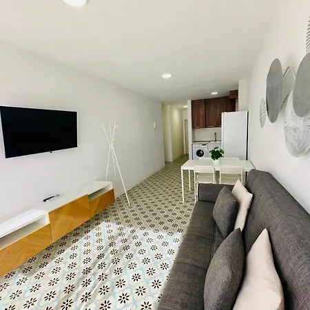 Flat Cristianos Square